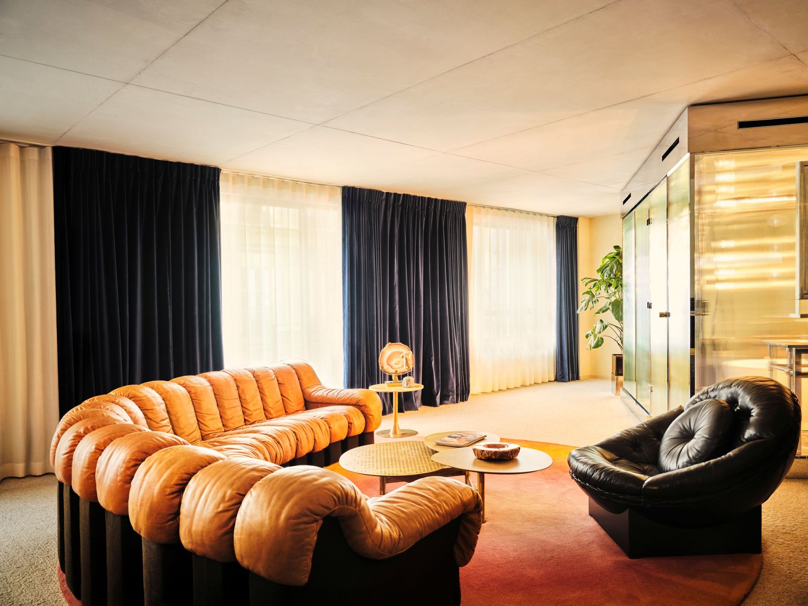 The Suite Dali at Hotel Bus Palladium