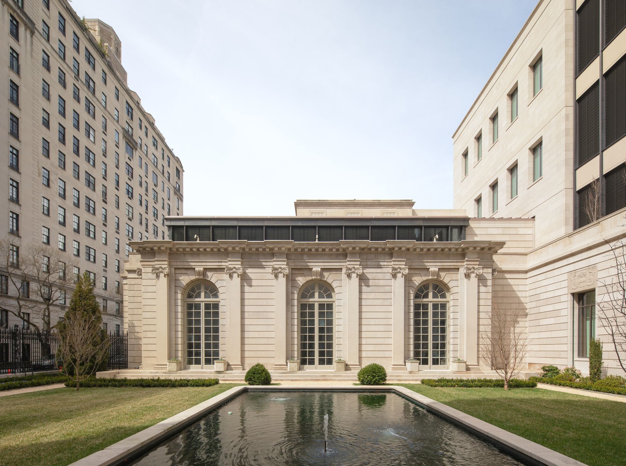 The Frick Collection on Fifth Avenue, the 1914 Beaux-Arts mansion that will host the Louis Vuitton Cruise 2027 show on 20 May 2026