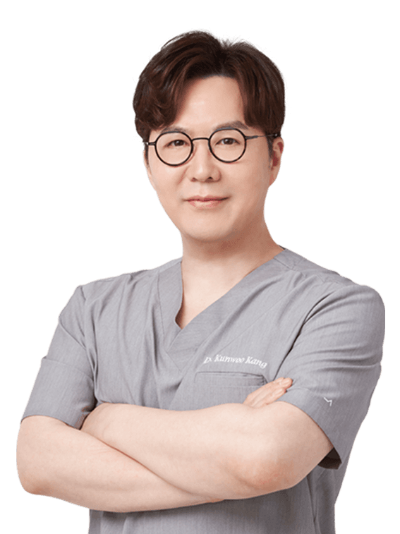 Dr. Kang Geon-woo, Head Director of Newstar Clinic, Seoul